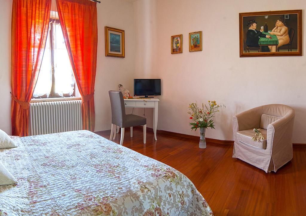 Bed and Breakfast Torre Della Chiocciola Monteriggioni Habitación foto